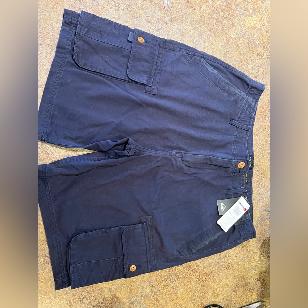 Quicksilver cargo shorts NWT